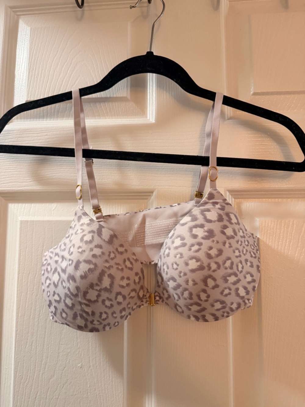 Victoria's Secret Light Gray Leopard Print T-Shirt Bra
